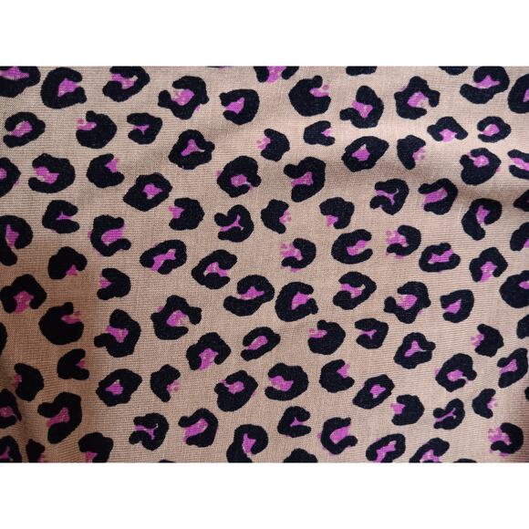 LANE BRYANT Top Blouse Cute Buttons 14/16 Pink Animal Print V-Neck Stretchy Knit - Picture 2 of 7